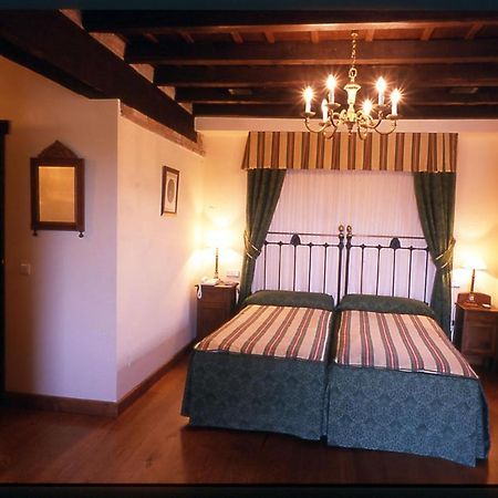 El Ama De Llaves Guest House Hontoria Екстериор снимка