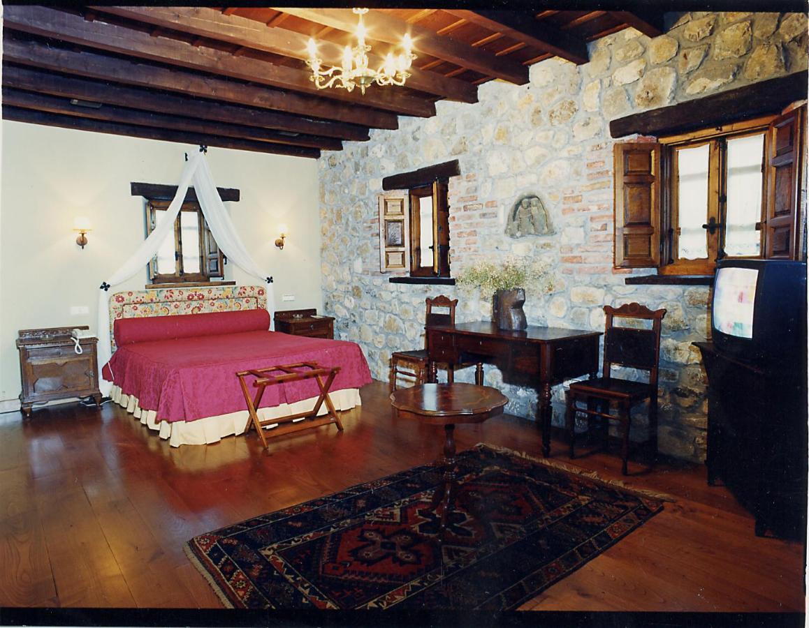 El Ama De Llaves Guest House Hontoria Екстериор снимка