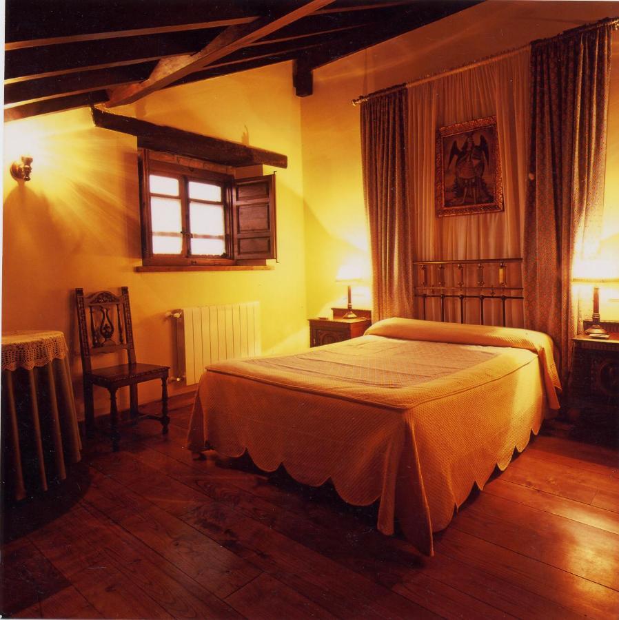 El Ama De Llaves Guest House Hontoria Екстериор снимка