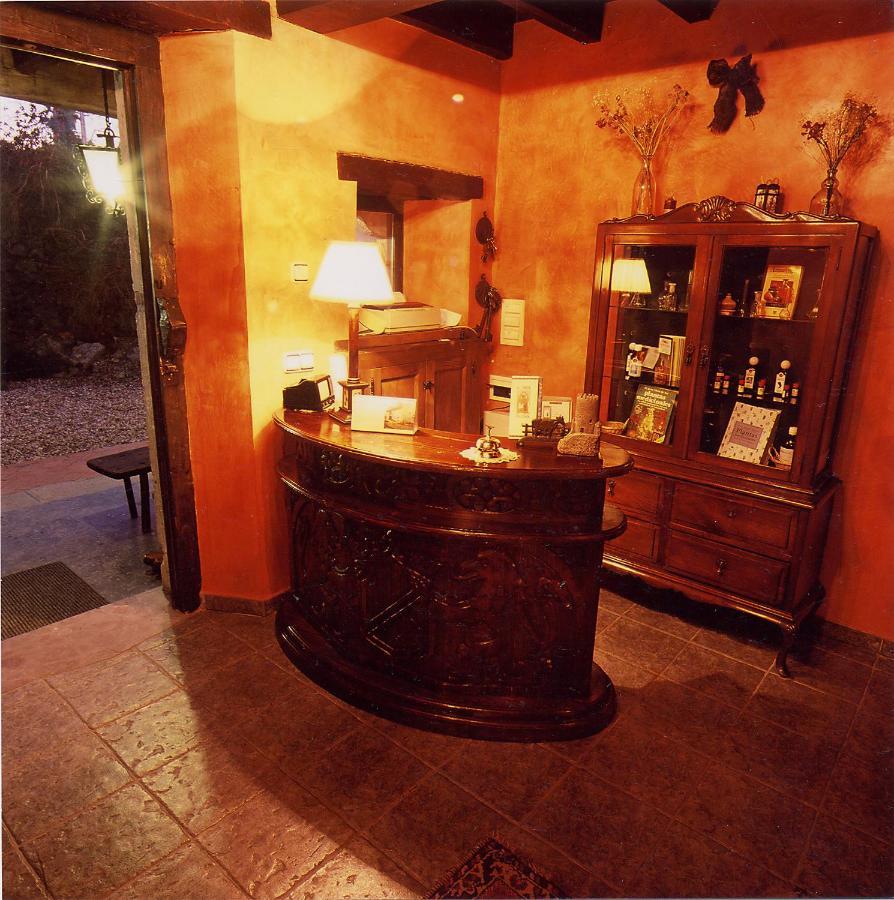 El Ama De Llaves Guest House Hontoria Екстериор снимка