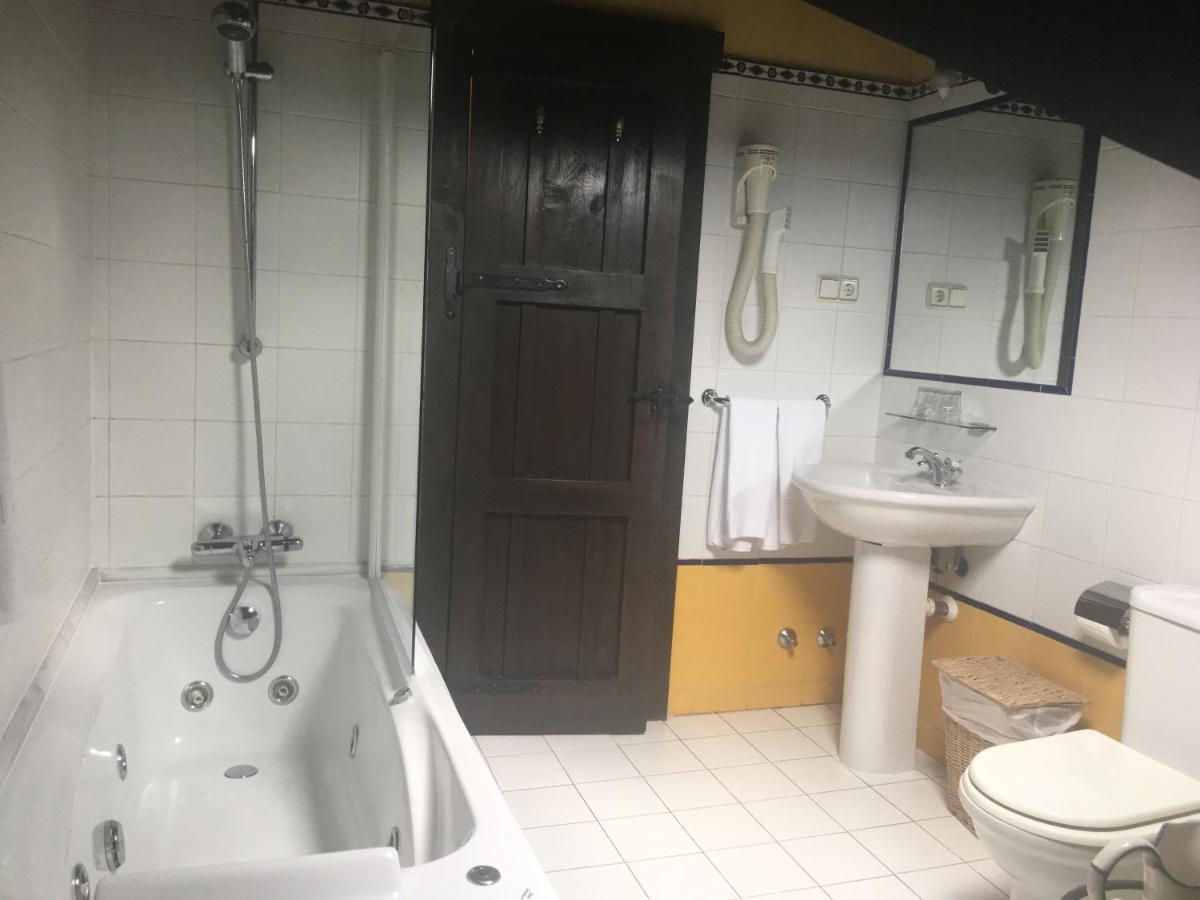 El Ama De Llaves Guest House Hontoria Екстериор снимка
